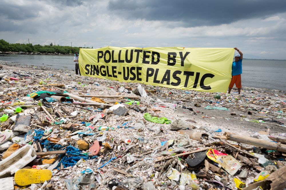 Pemprov Sulsel Batasi Penggunaan Kemasan Plastik