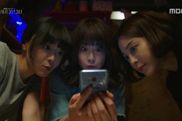 Duh, 5 Kebiasaan Bersama Sahabat Ini Ternyata Merugikanmu