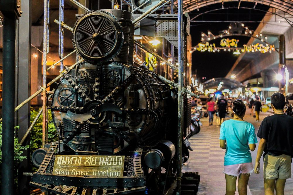 5 Night Market yang Bisa Kamu Kunjungi Saat Wisata di Bangkok