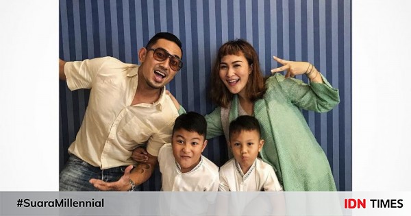 Potret Keluarga Rio Febrian Dan Sabria Kono Potret Keluarga Rio Febrian Dan Sabria Kono