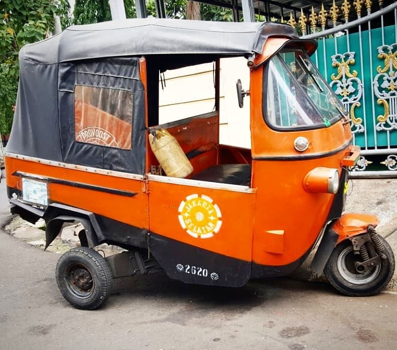 6 Transportasi Jadul Unik Yang Sempat Eksis Di Jakarta