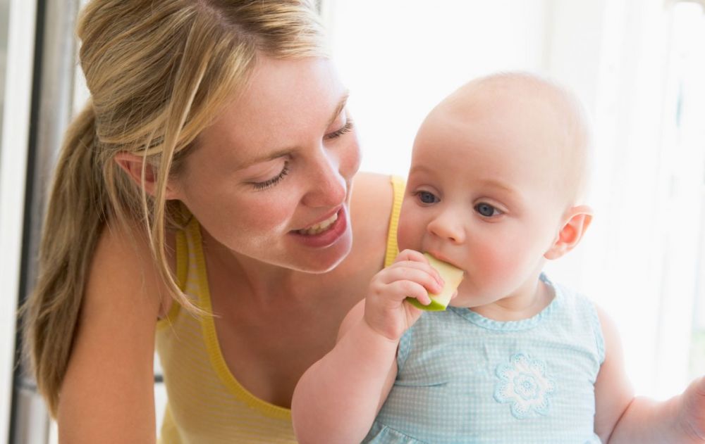 5 Pesan Tentang Cara Makan Sehat yang Dapat Kita Pelajari Dari Bayi