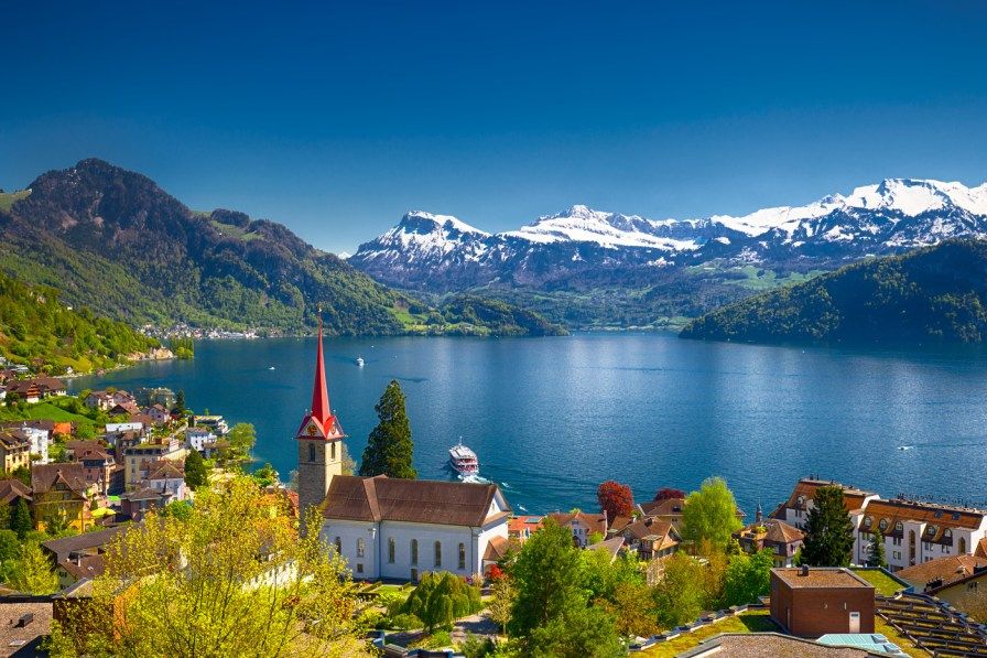Bikin Adem 7 Pemandangan  Danau di  Swiss  Ini Indah Bak Lukisan