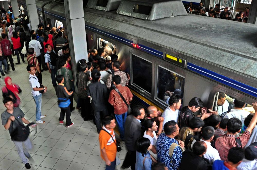 5 Kejadian Tak Mengenakkan yang Terkadang Dialami Pengguna Kereta