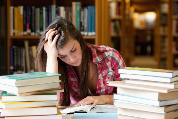 8 Hal ini Pasti Dirasakan Kalau Lulusan Kampus Top Tapi Nganggur