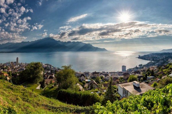 5 Kota Romantis di Swiss yang Cocok untuk Honeymoon Bersama Pasangan