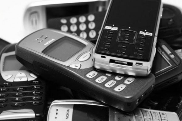 Bikin Kangen, 7 Hal Keren Ini Cuma Bisa Dilakukan Pakai Hape Jadul