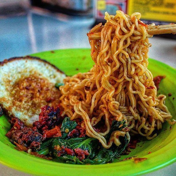 Suka Mie Instan Ini 8 Tempat Makan Mie Instan Kekinian Di Jakarta