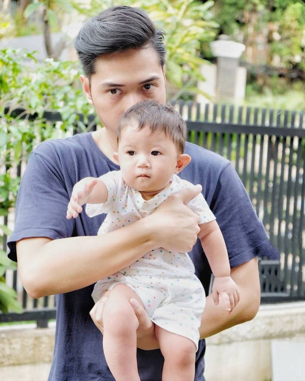 Potret Seru Kekompakan Rizky Kinos Dan Baby Uta