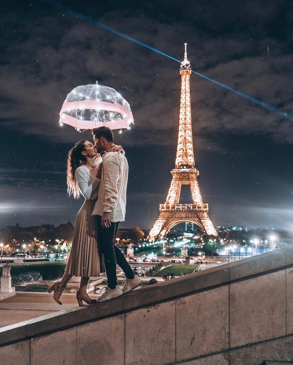 15 Ide Potret Romantis buat Honeymoon ala Pasangan Travel Blogger