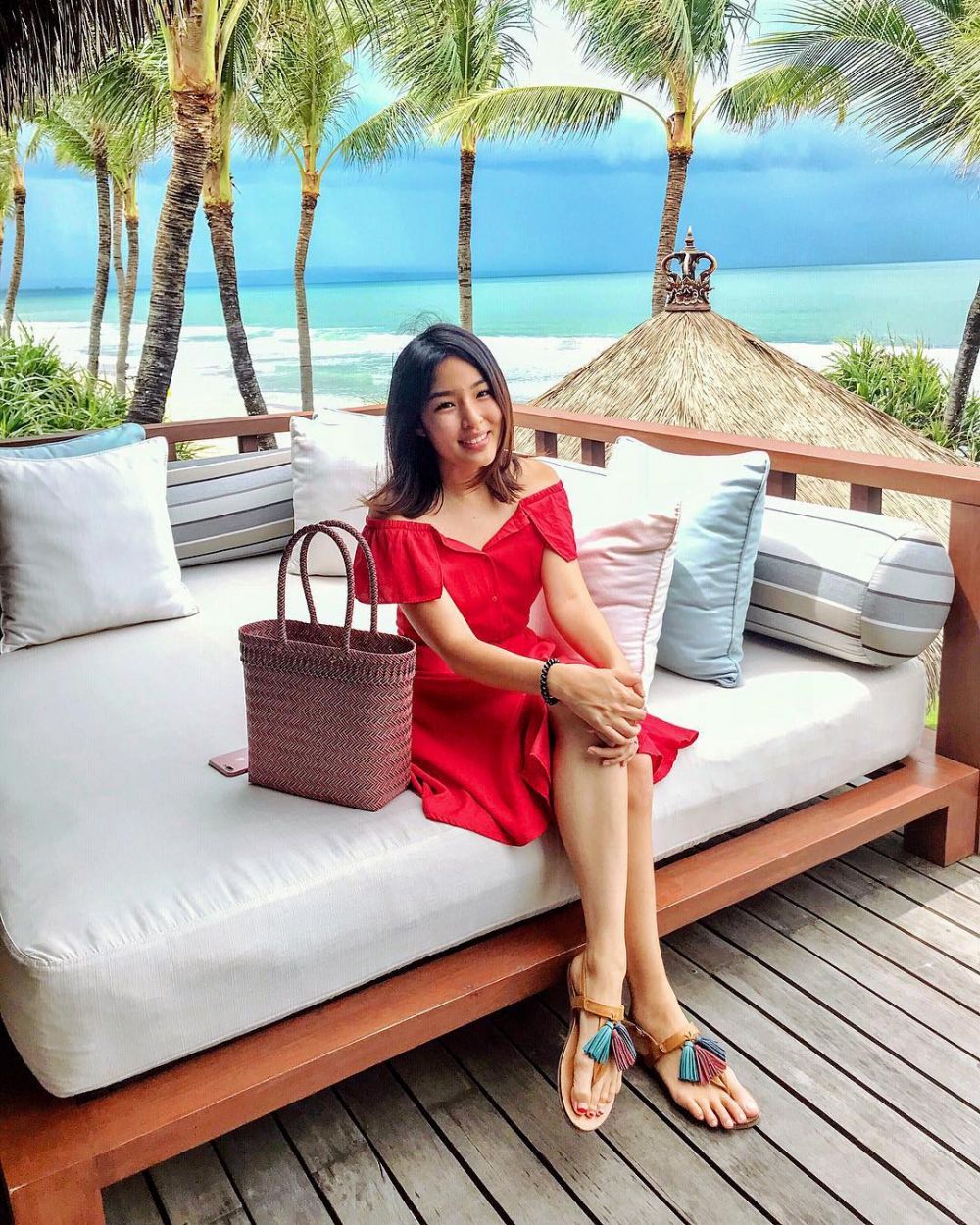 10 Gaya Ootd Tiffany Soentanto Istri Chef Arnold Yang Instagramable