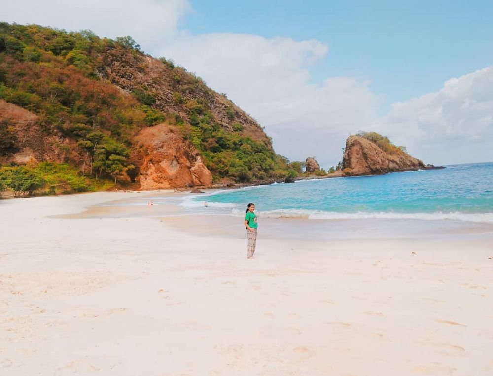 10 Potret Keindahan Pantai Kiko di Pulau Flores yang Bikin Takjub!