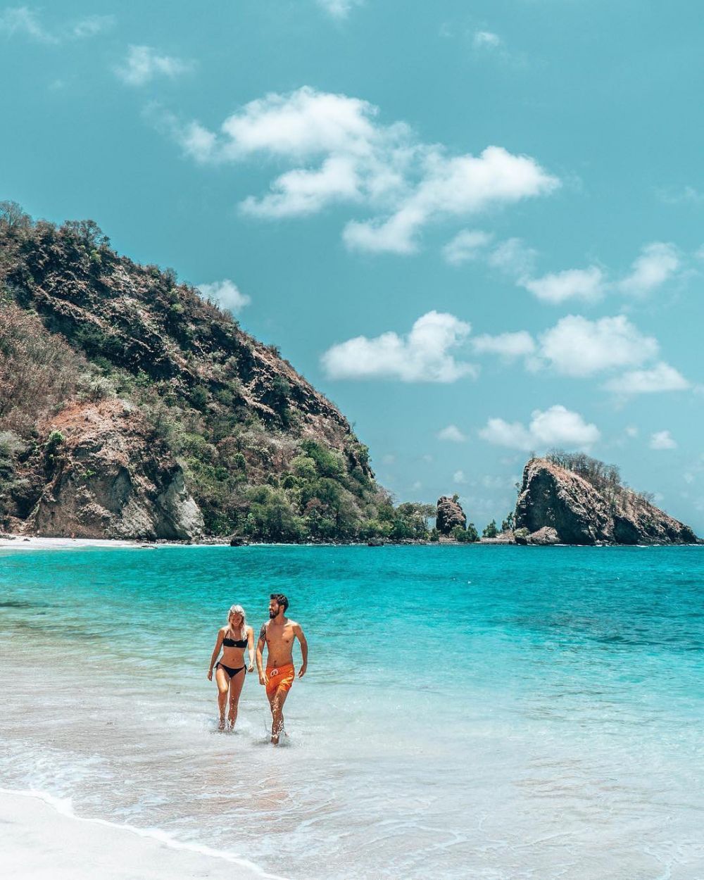 10 Potret Keindahan Pantai Kiko di Pulau Flores yang Bikin Takjub!