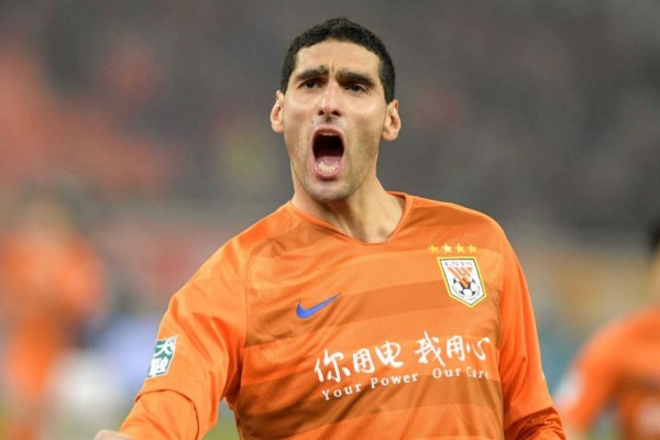 Jalani Laga Debut di Cina, Fellaini Jadi Pahlawan