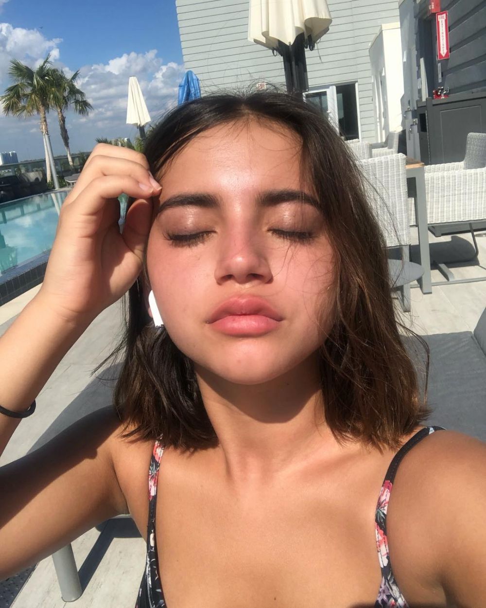 Potret Isabela Moner Pemeran Dora The Explorer Yang Tampak Menawan 