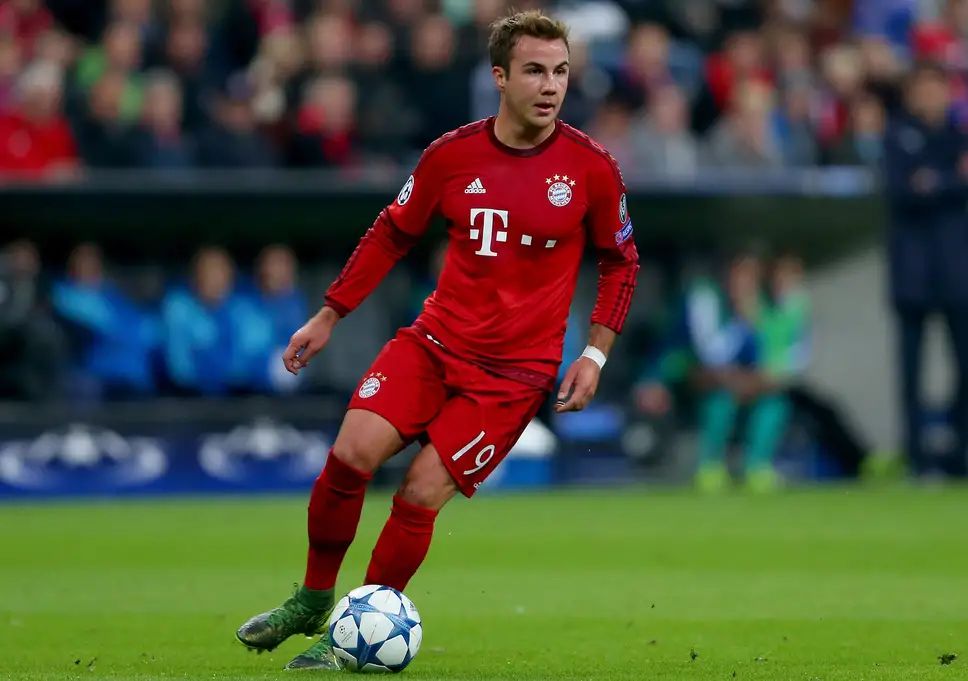 Dicap Pengkhianat, Ini 7 Pemain Sepak Bola yang Pindah ke Klub Rival