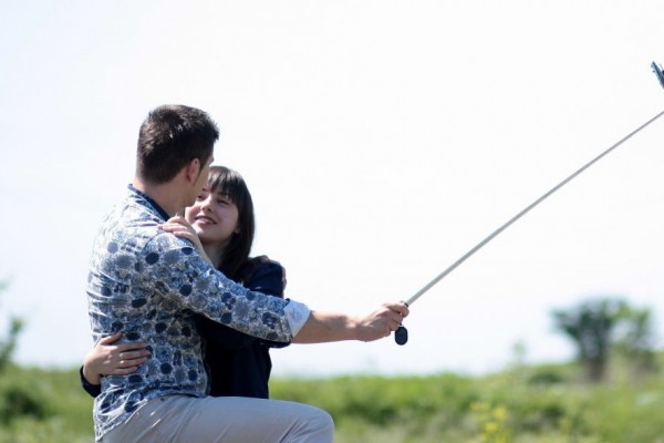 Penuh Intrik, 7 Tahap Pencitraan Relationship Goals di Medsos!