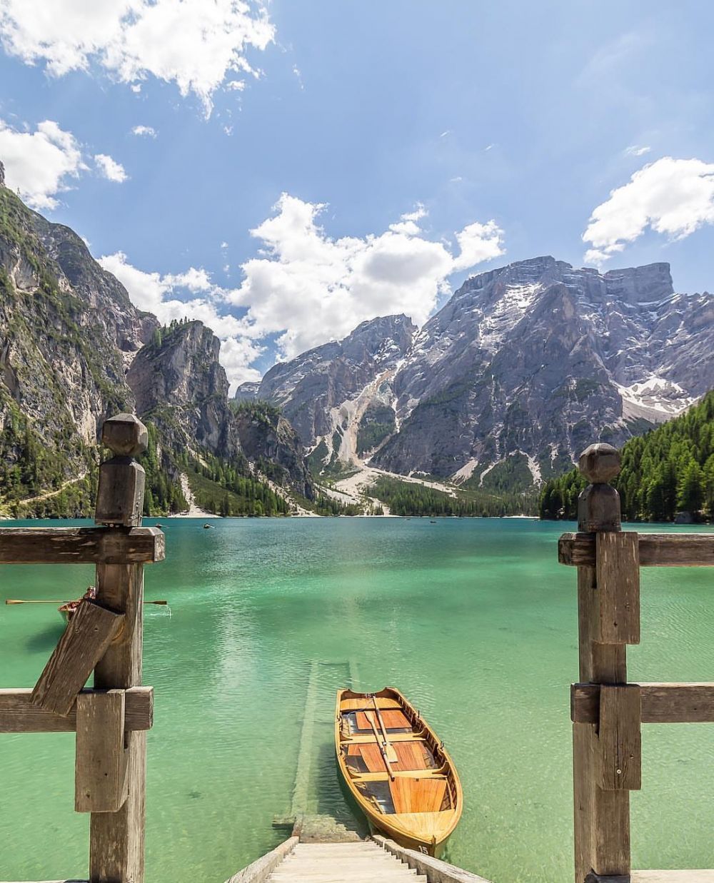 10 Potret Pragser Wildsee di Italia, Bisa Jadi Bucket List-mu Nih!