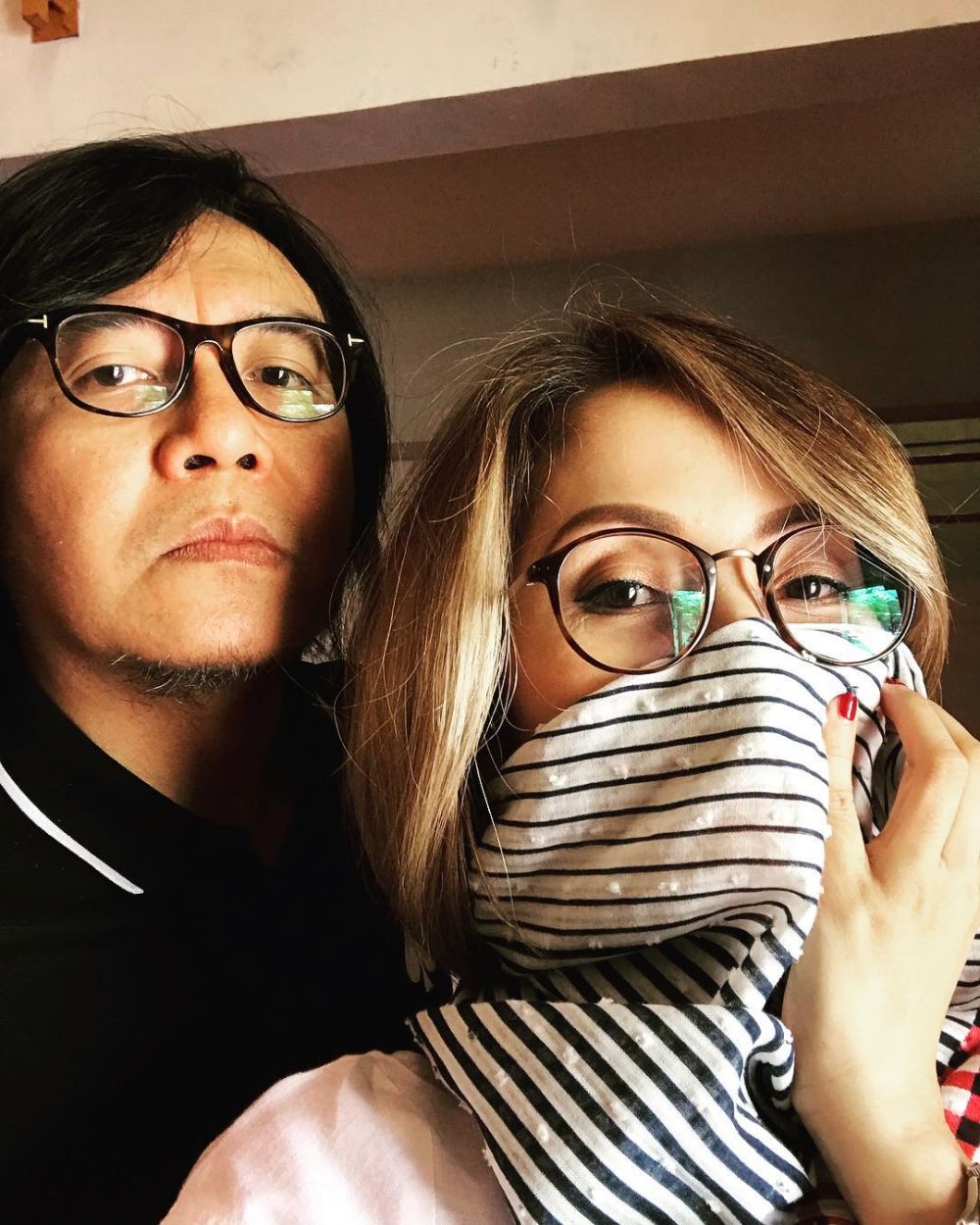 20 Tahun Menikah 10 Potret Ari Lasso Vita Dessy Yang Romantis