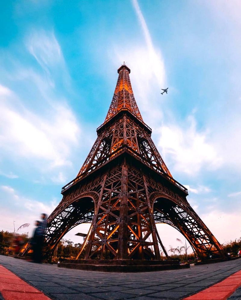 6 Fakta Unik Tentang Menara Eiffel