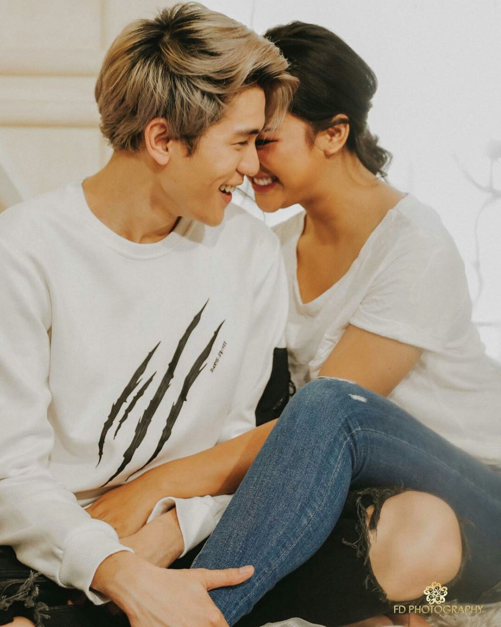 Makin Romantis, Ini 10 Photoshoot Terbaru Marion Jola & Julian Jacob