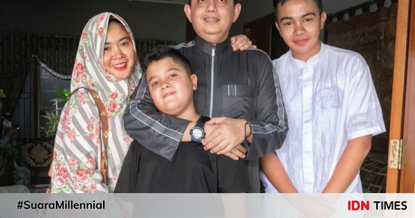 Bikin adem, ini 10 potret syahdu kedekatan umay shahab & keluarga
