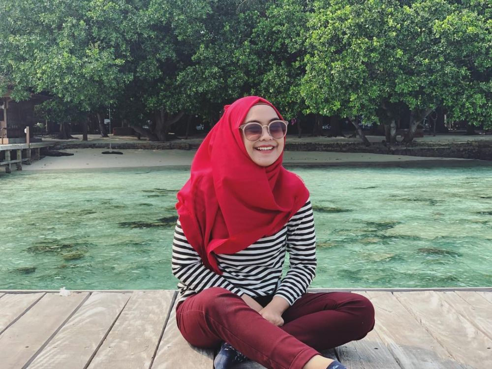 10 Inspirasi OOTD Bukber Ala Ria Ricis, Gak Ribet & Mudah ...