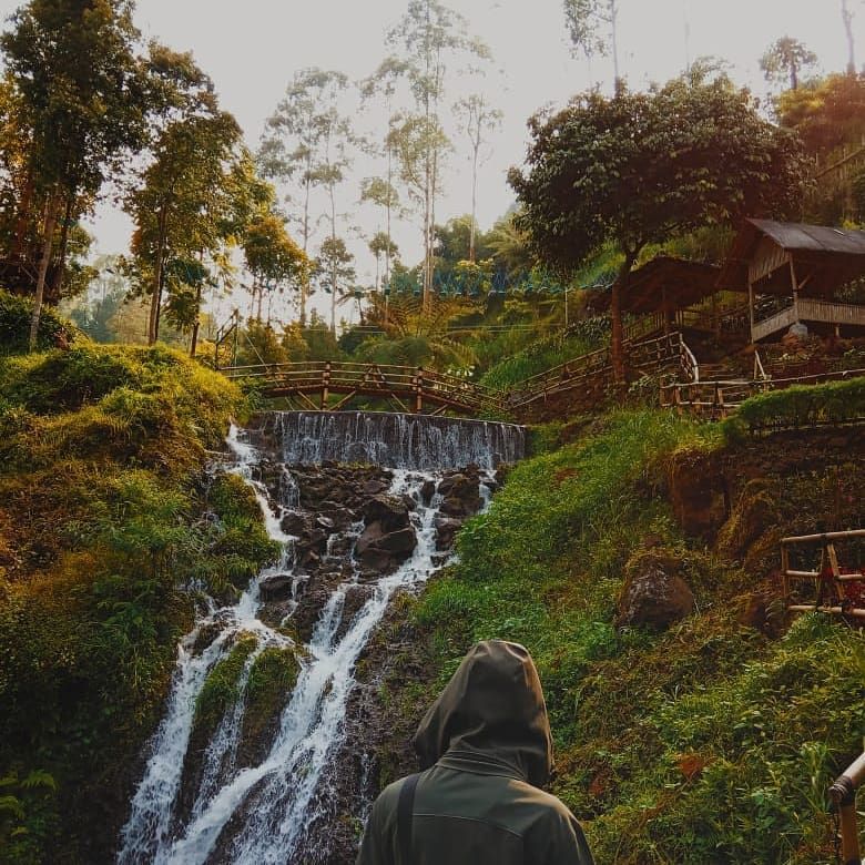 10 Potret Memukau Curug Aseupan, Destinasi Hits di Bandung ...