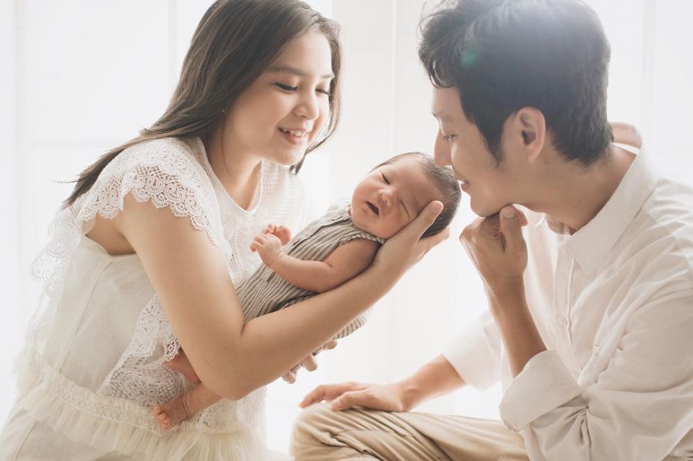 Terlihat Baby Face, 5 Seleb Ini Ternyata Sudah Punya Anak