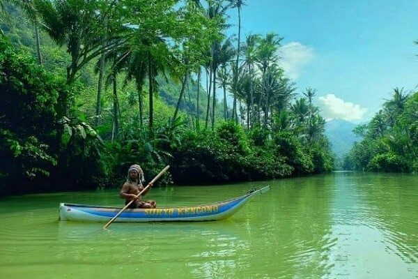 7 Sungai Paling Unik di Indonesia yang Wajib Kamu Kunjungi Tahun Ini!