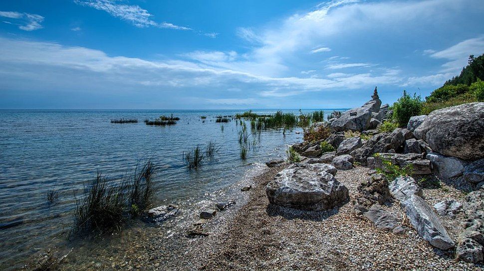 10 Pulau Eksotis di Dunia yang Belum Dikenal Banyak Orang