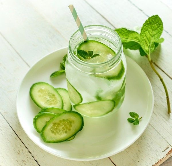 6 Jenis Infused Water Ini Bisa Bikin Pencernaan Makin Sehat Lho!