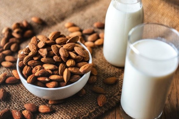 Susu Alternatif! Fakta Unik dari Susu Almond yang Kamu Harus Tahu