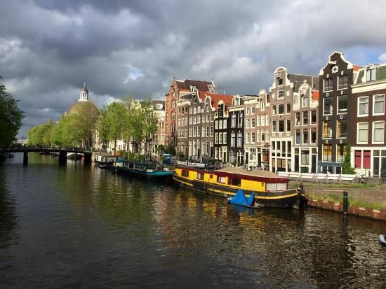 7 Destinasi Wisata Seru di Amsterdam Ini Bakal Bikin Kamu Terpukau