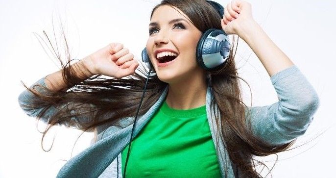 5 Alasan Dengarkan Musik dapat Membantumu Berpikir Kreatif