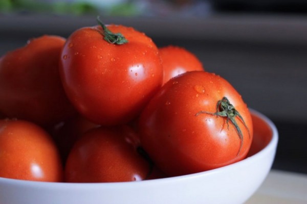 4 tips menyimpan tomat agar tetap segar