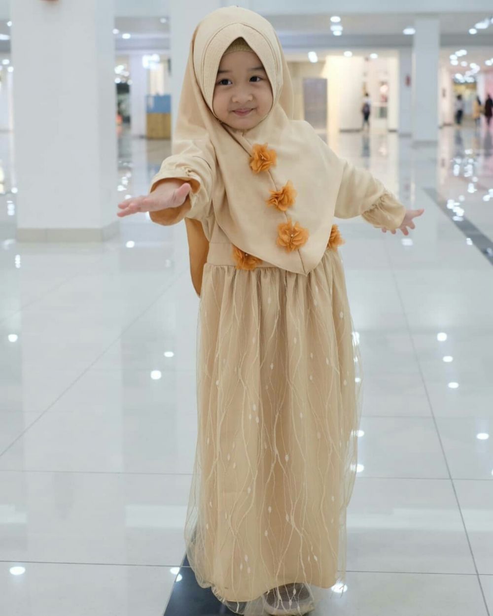 10 Inspirasi Outfit Anak Ala Aishwa Nahla Cocok Buat Lebaran