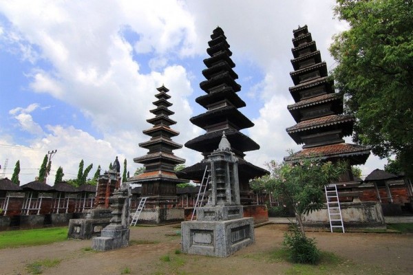 Sejarah Pura Meru, Pura Tertua di Pulau Lombok