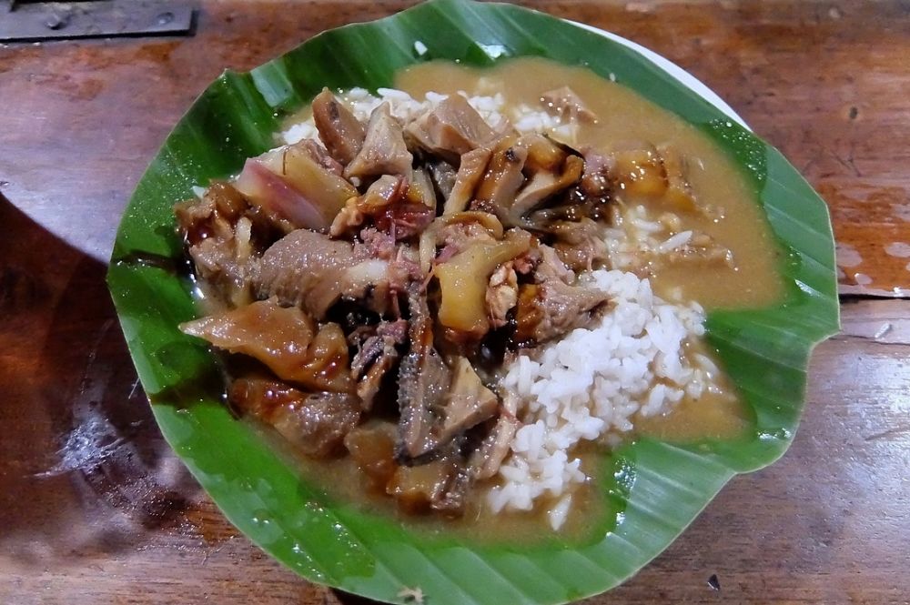 Nasi Gandul Pak Memet, Kuliner Wajib Kalau Kamu Singgah ke Semarang