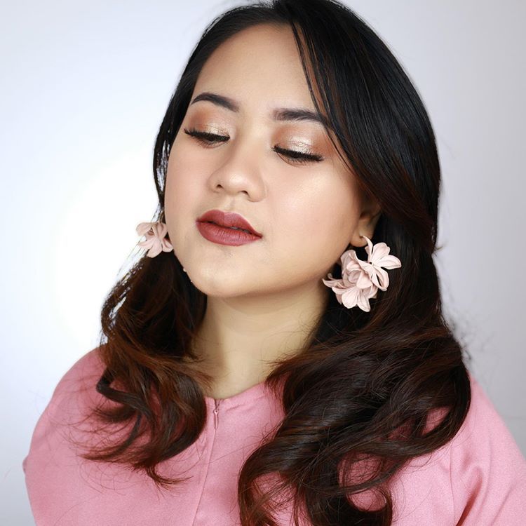 7 Beauty Vlogger Indonesia Ini Bisa Kamu Jadikan Referensi Dandan