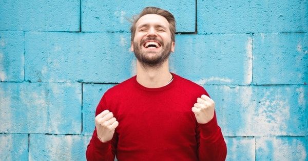 5 Manfaat Tertawa Bagi Kesehatan yang Tidak Terduga