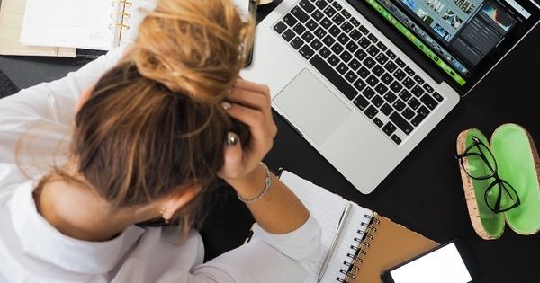 5 Manfaat Tertawa Bagi Kesehatan yang Tidak Terduga