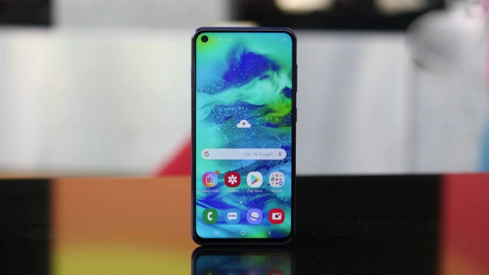 Layar Infinity-O dan 4 Fitur Terbaik Lain dari Samsung Galaxy M40