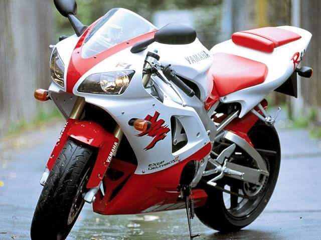 Yamaha r1 1998 винил вишнёвый хром