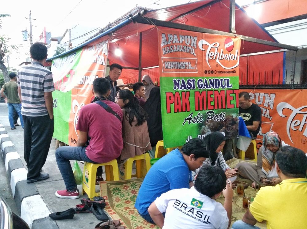 Nasi Gandul Pak Memet, Kuliner Wajib Kalau Kamu Singgah ke Semarang