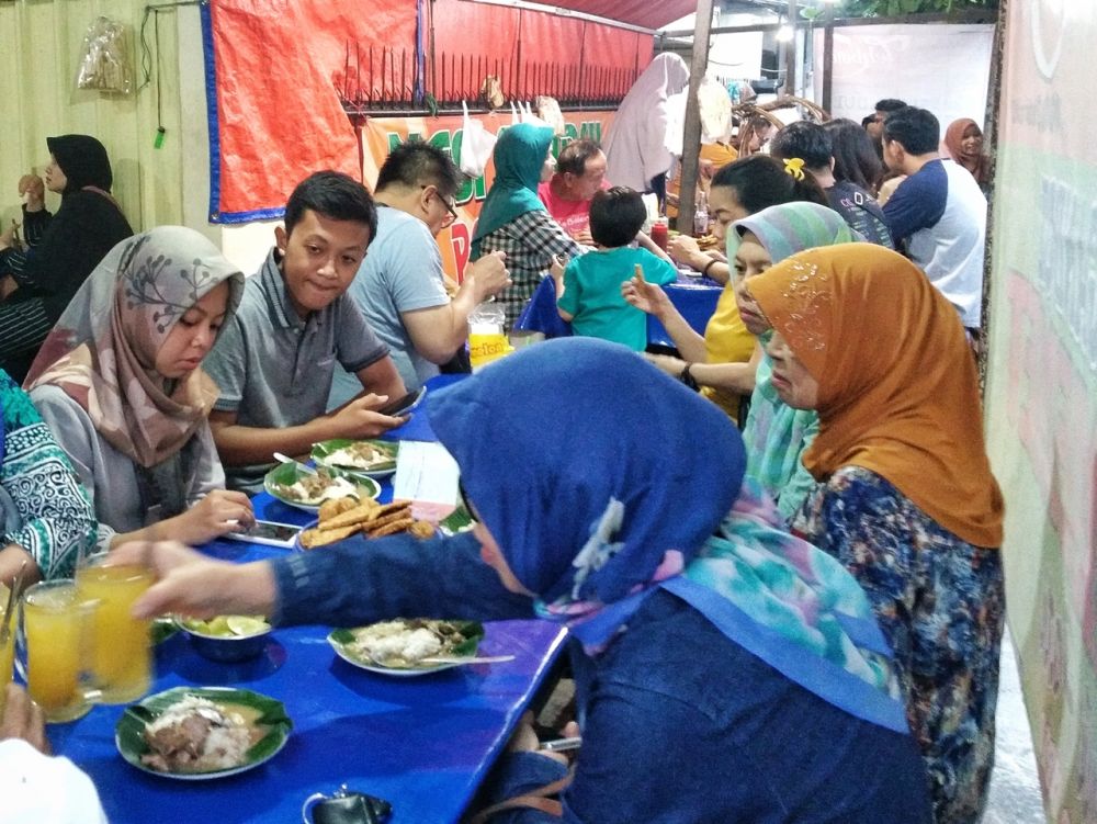 Nasi Gandul Pak Memet, Kuliner Wajib Kalau Kamu Singgah ke Semarang