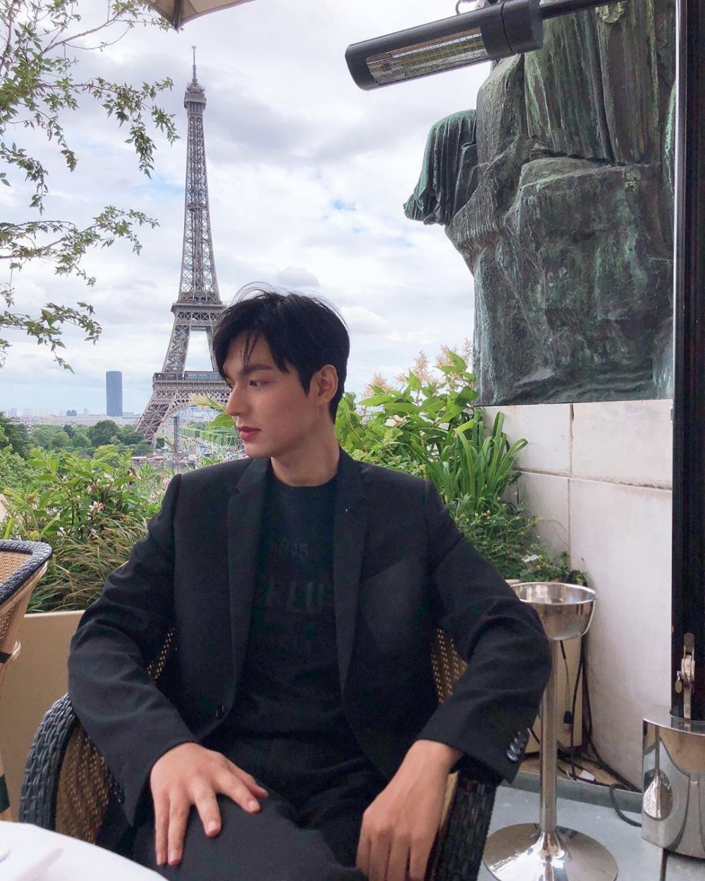 Lee Min Ho merupakan salah satu pemain drama papan atas Korea Selatan 10 Potret Memesona Lee Min Ho di Kota Paris, Hits Abis!