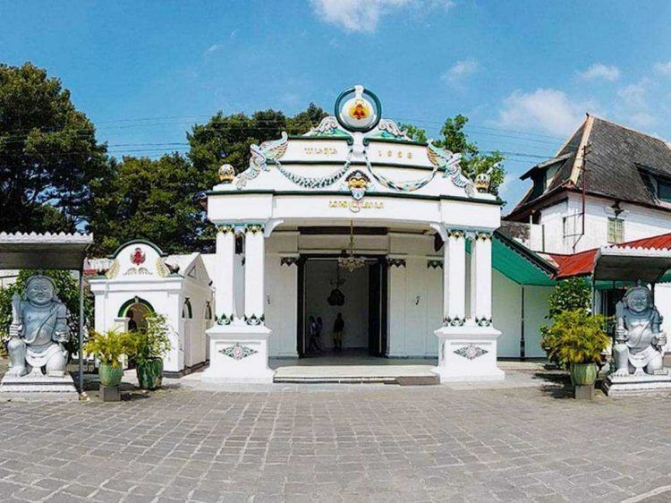 Keraton Yogyakarta Istana & Objek Wisata Bersejarah