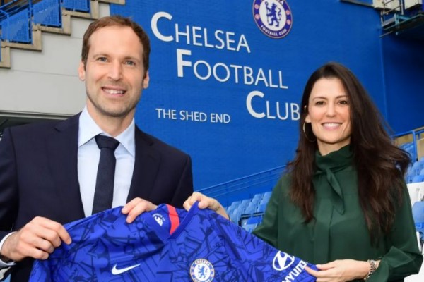 Eksodus Rezim Abramovich Berlanjut di Chelsea, Cech Cabut