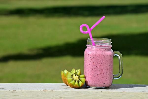 5 Fakta Smoothie Minuman Segar Yang Bikin Badan Bugar